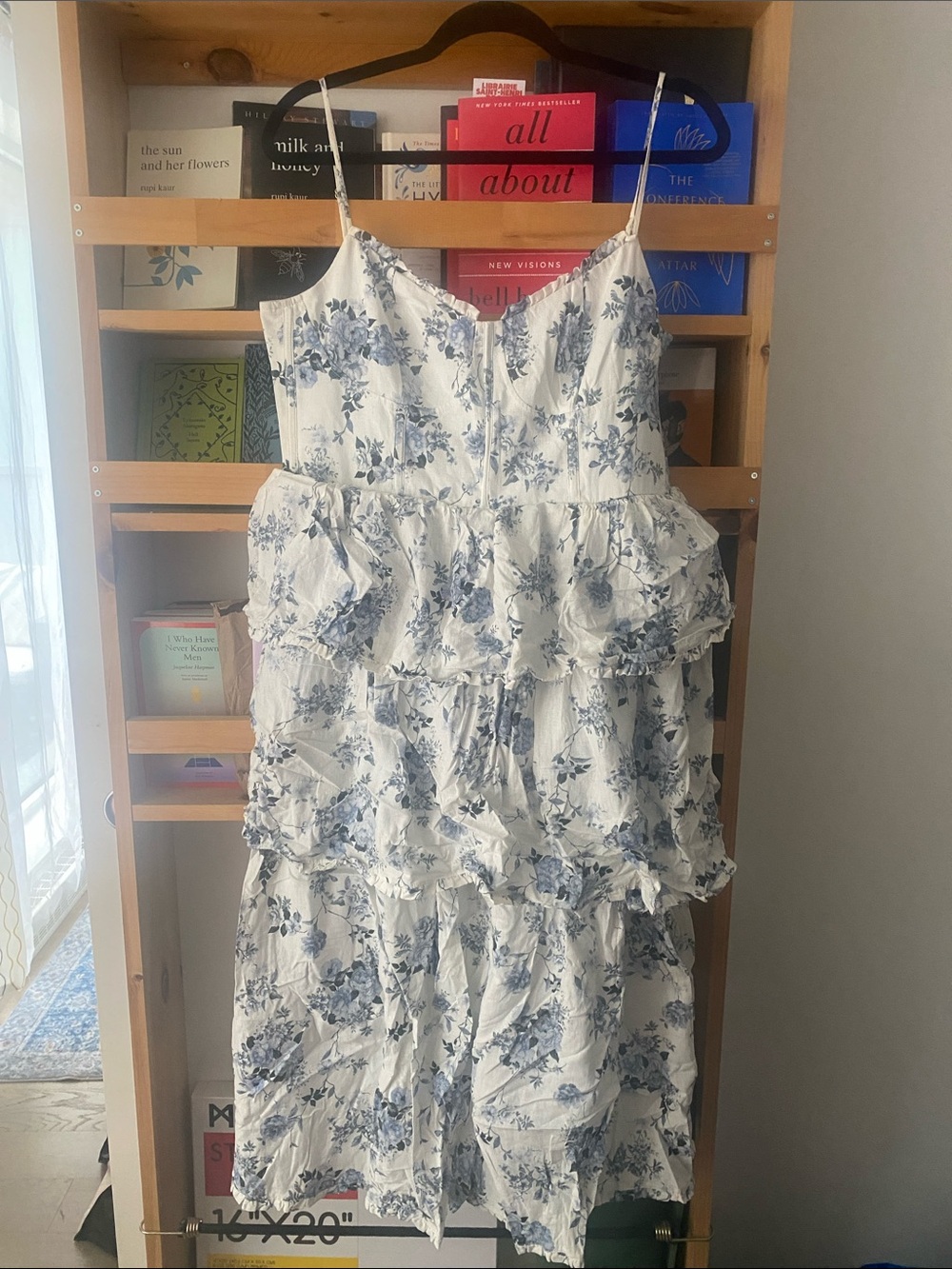 House of Harlow 1960 White and Blue Floral Tiered Maxi Dress - Picture 3 of 9